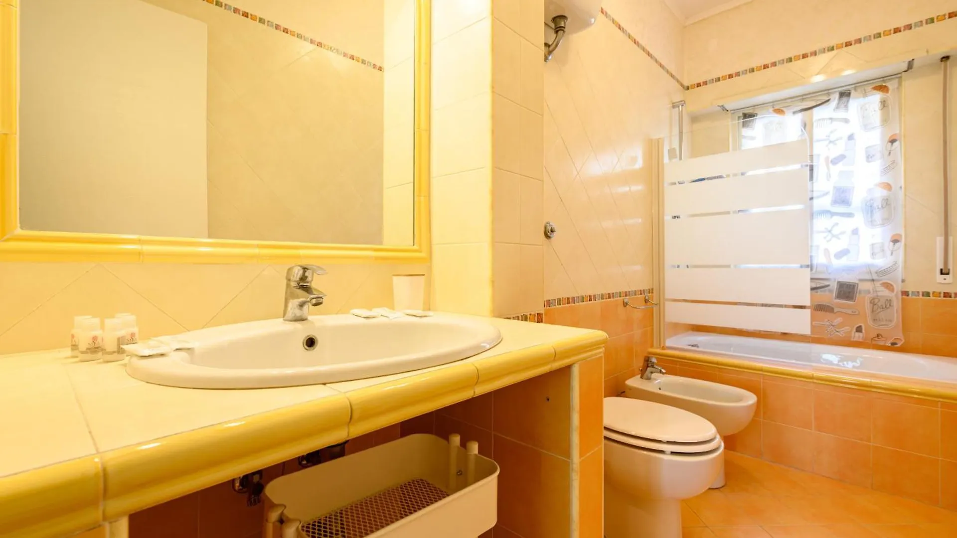 Pulcinella Home - Chic E Comfort In Central City Naples Apartment