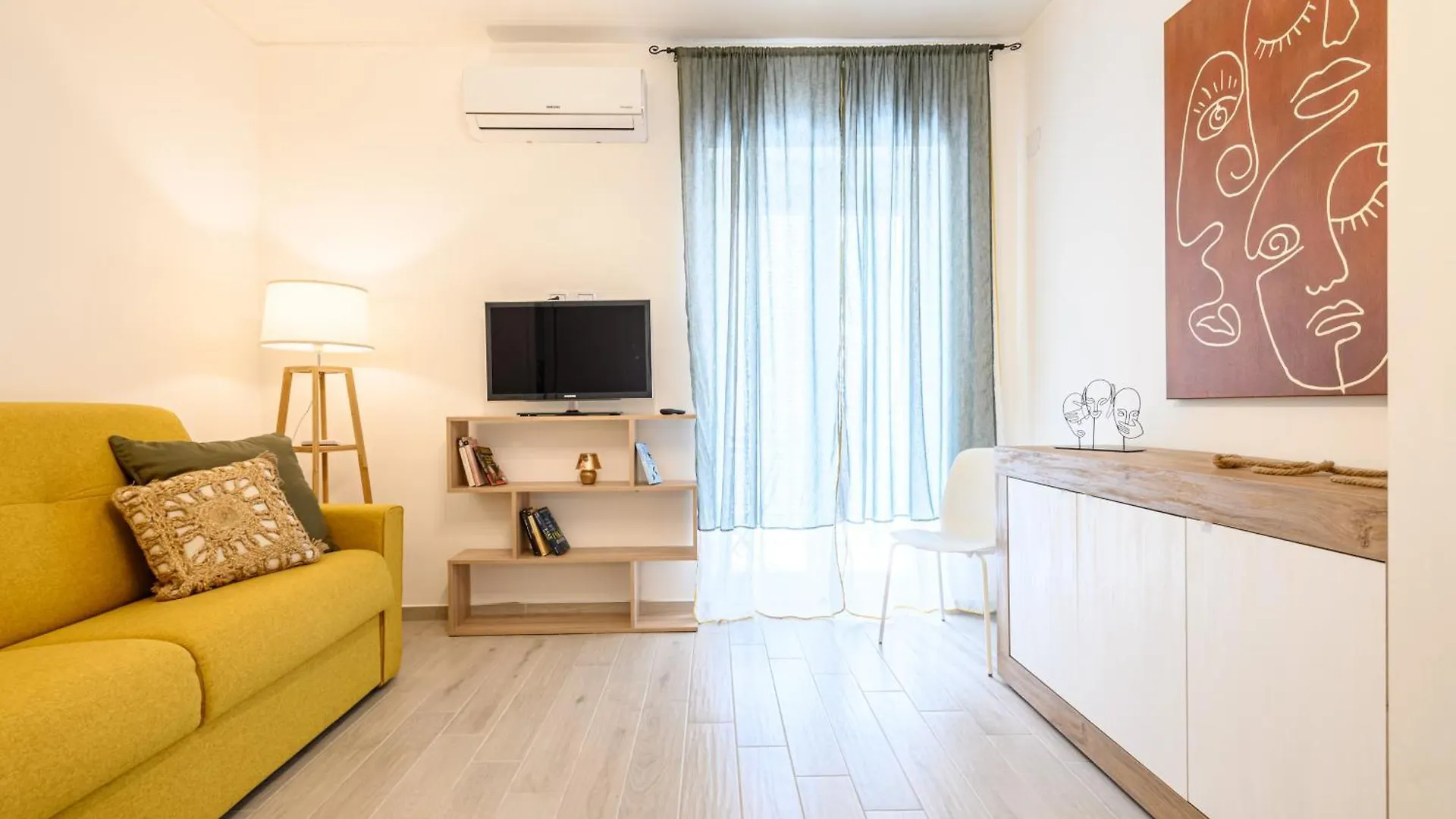 Lägenhet Pulcinella Home - Chic E Comfort In Central City Neapel Italien